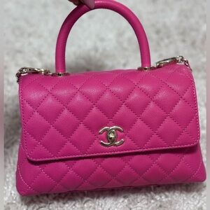 CHANEL Coco Handle Handbag in Caviar Leather, Pink